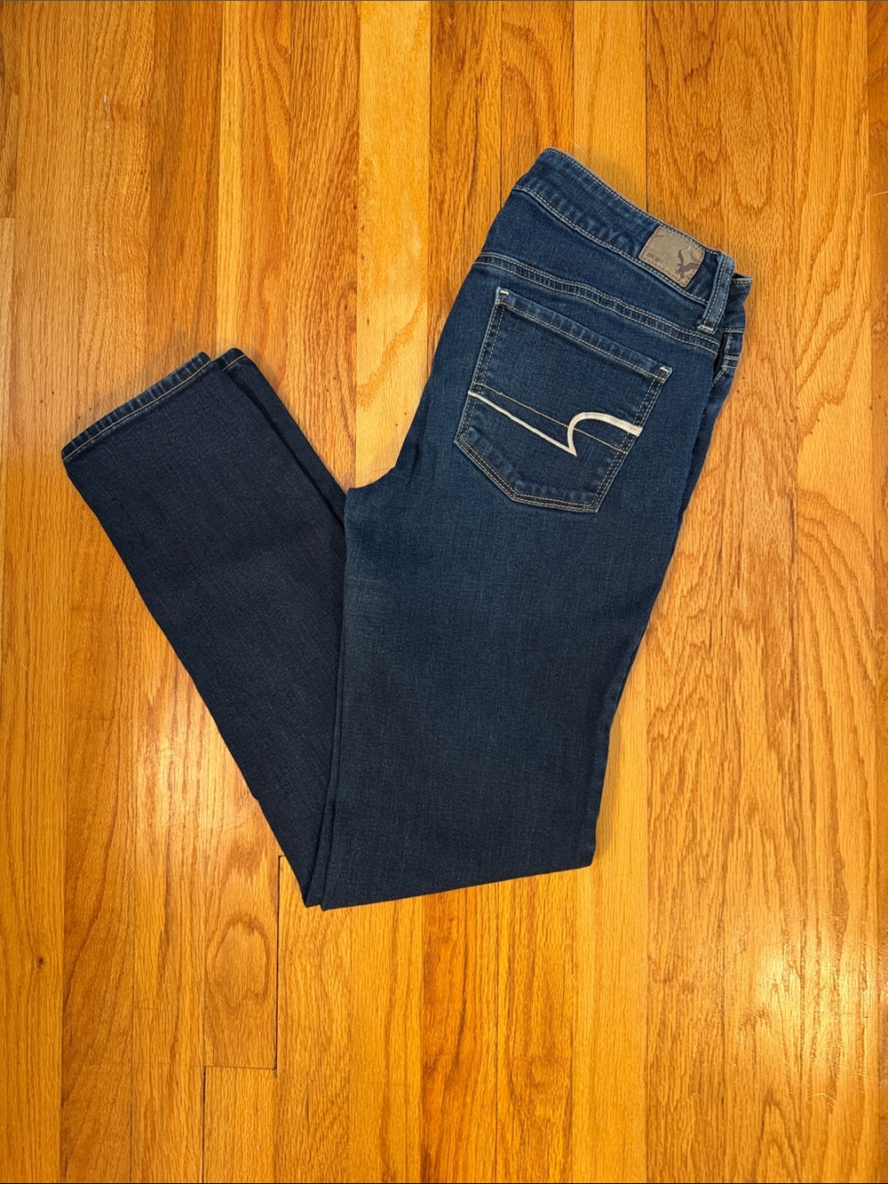 American Eagle Outfitters (AEO) - Size 8
Skinny Stretch Denim Jeans Dark Wash